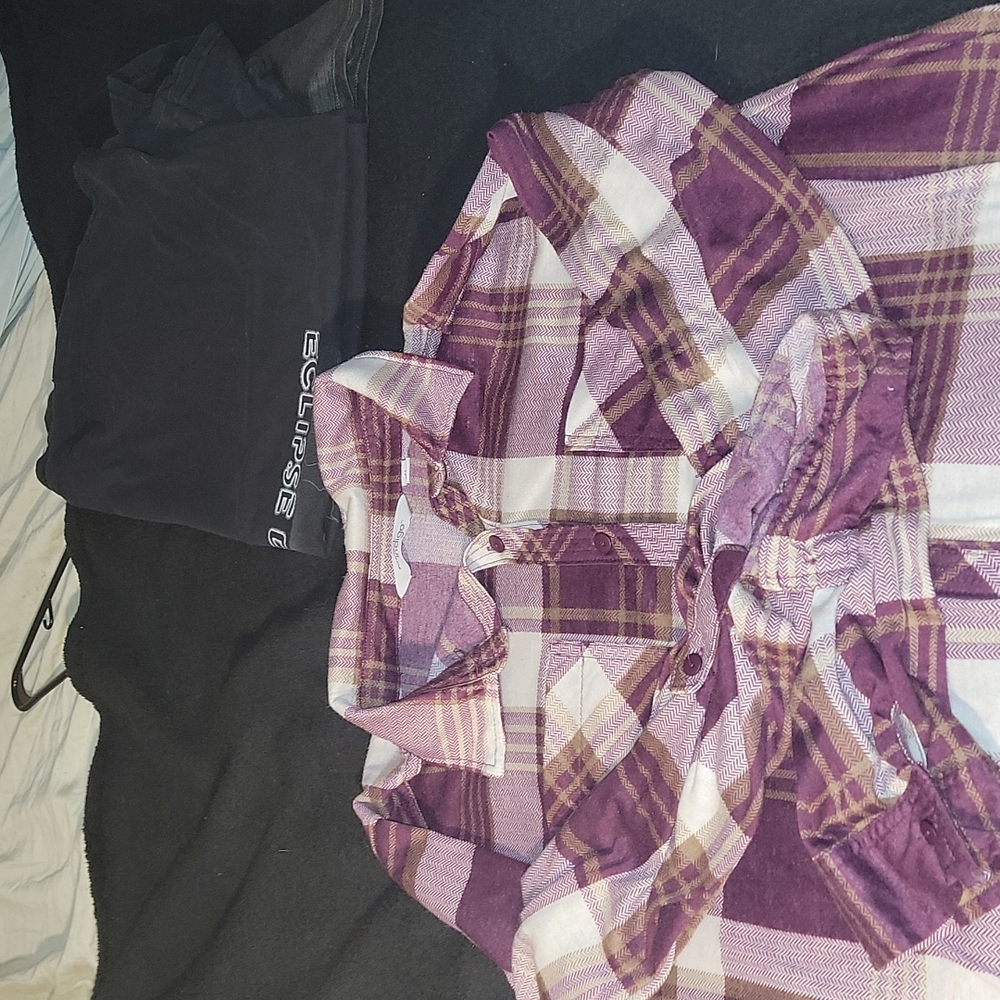 A long sleeve shirt